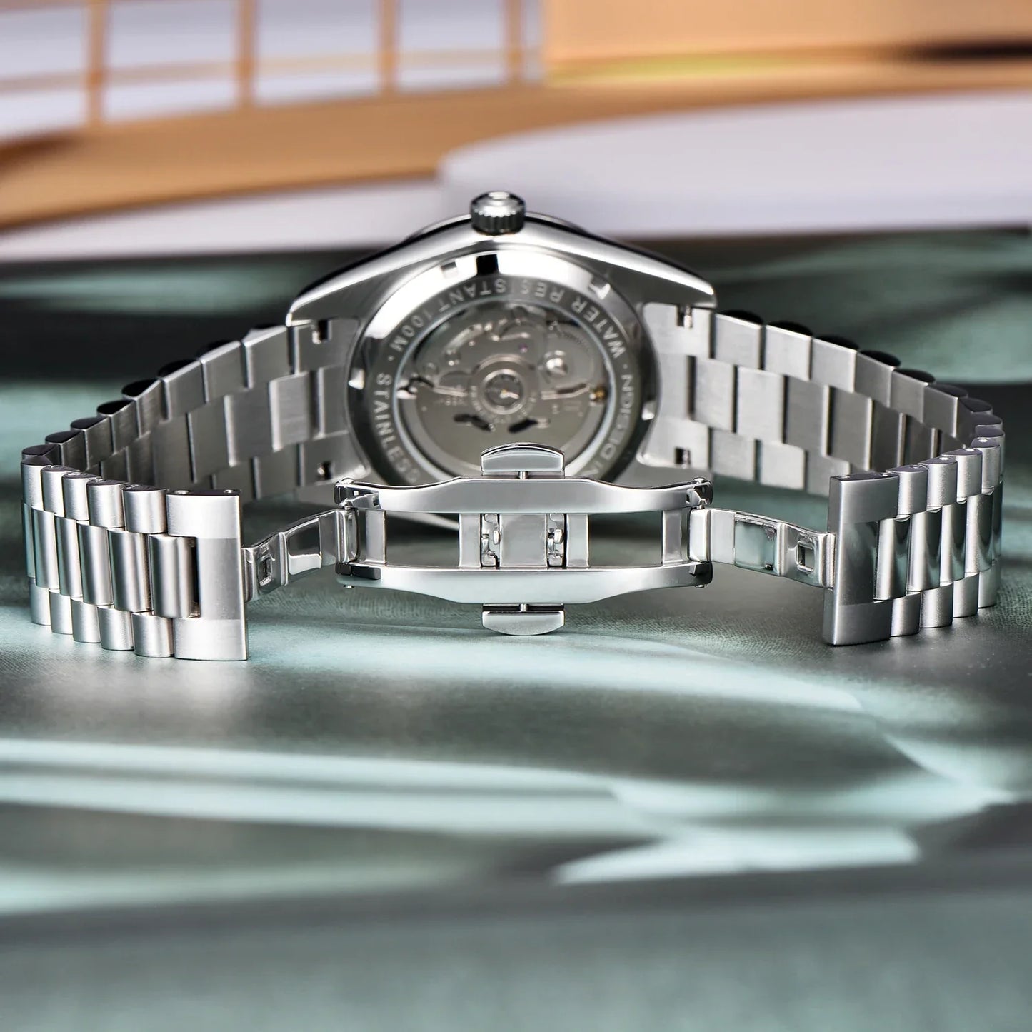 Valcien | Stellar Elegant Men’s Watch – For the Modern Gentleman