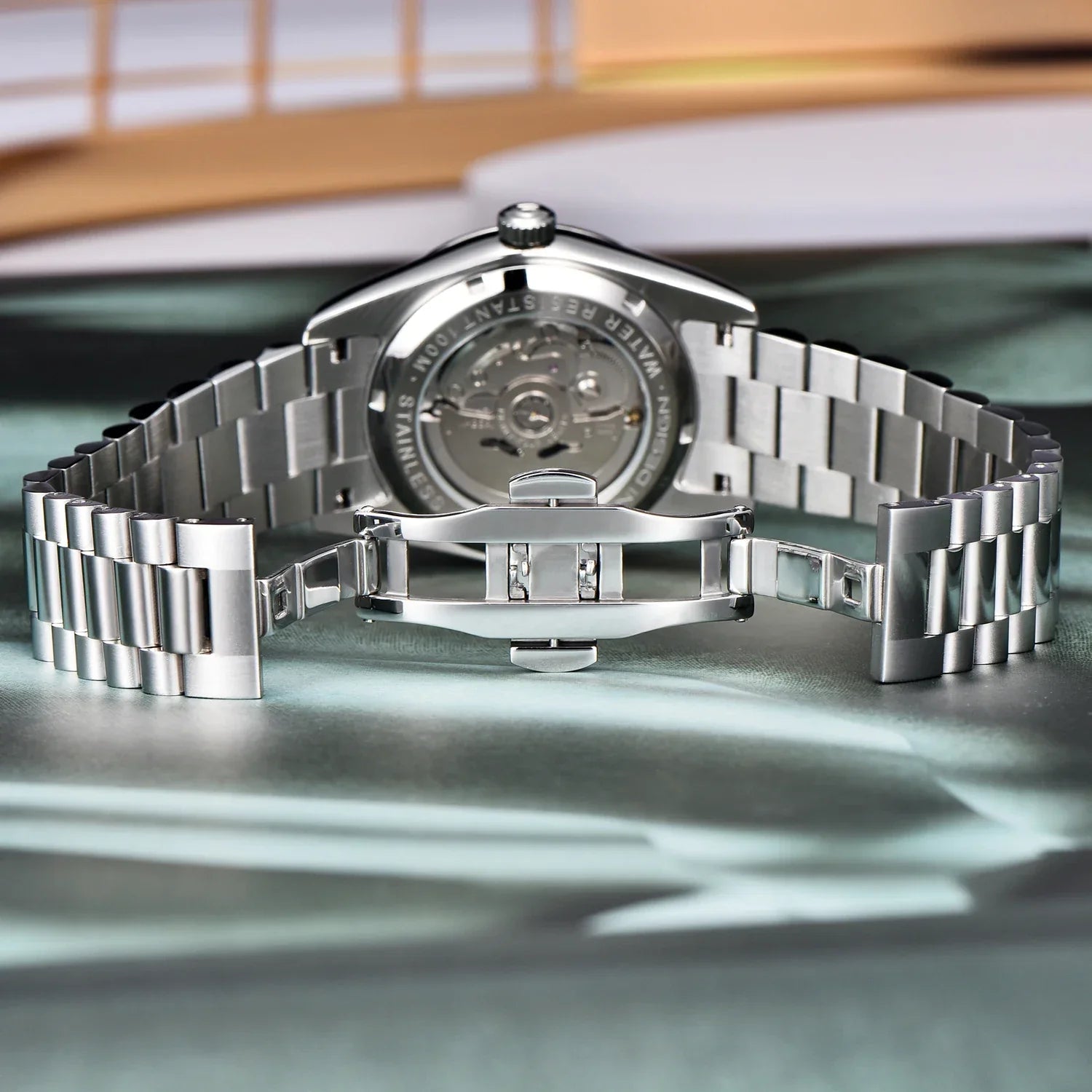 Valcien | Stellar Elegant Men’s Watch – For the Modern Gentleman
