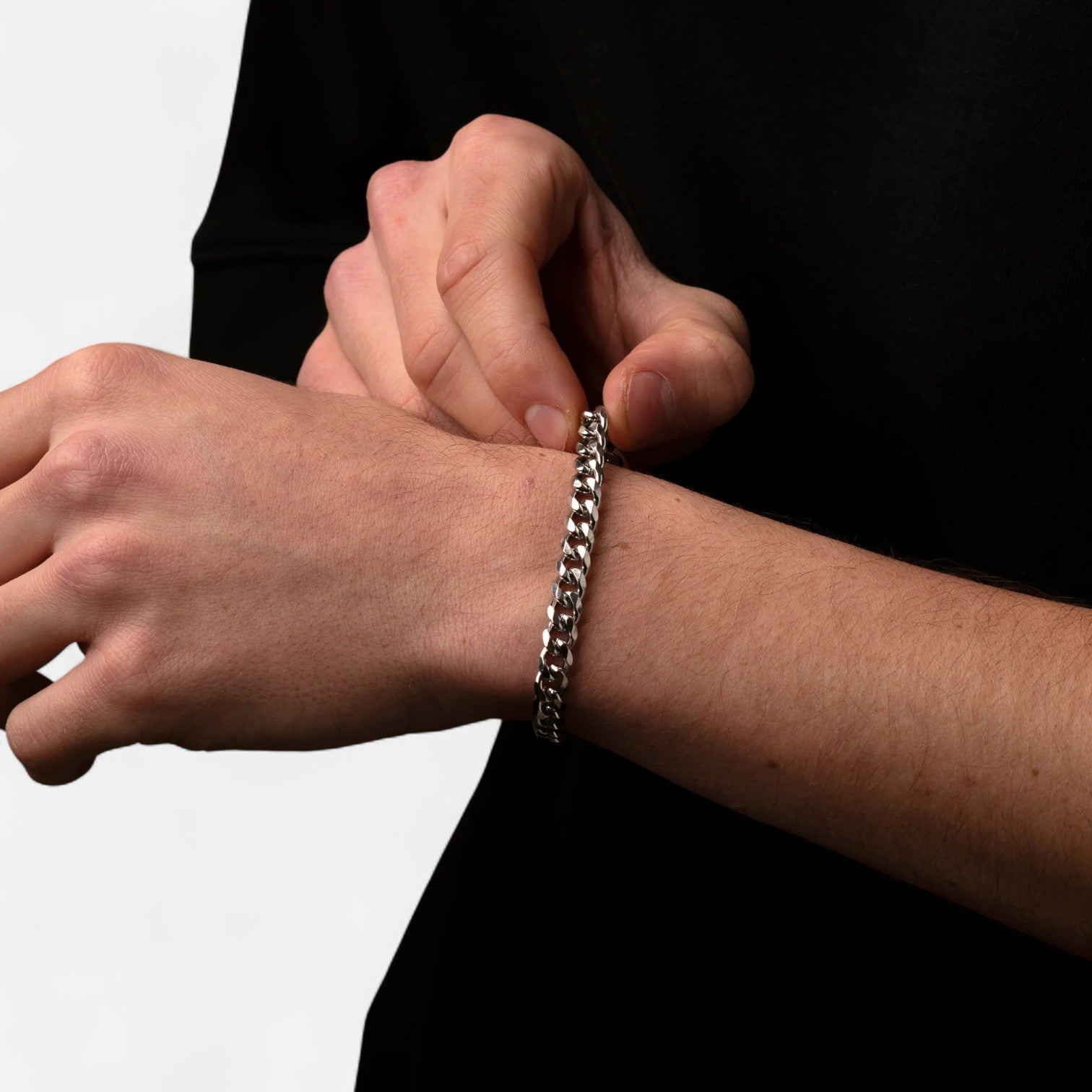 Valcien | Men's Cuban Chain Bracelet – Bold Form, Timeless Authority