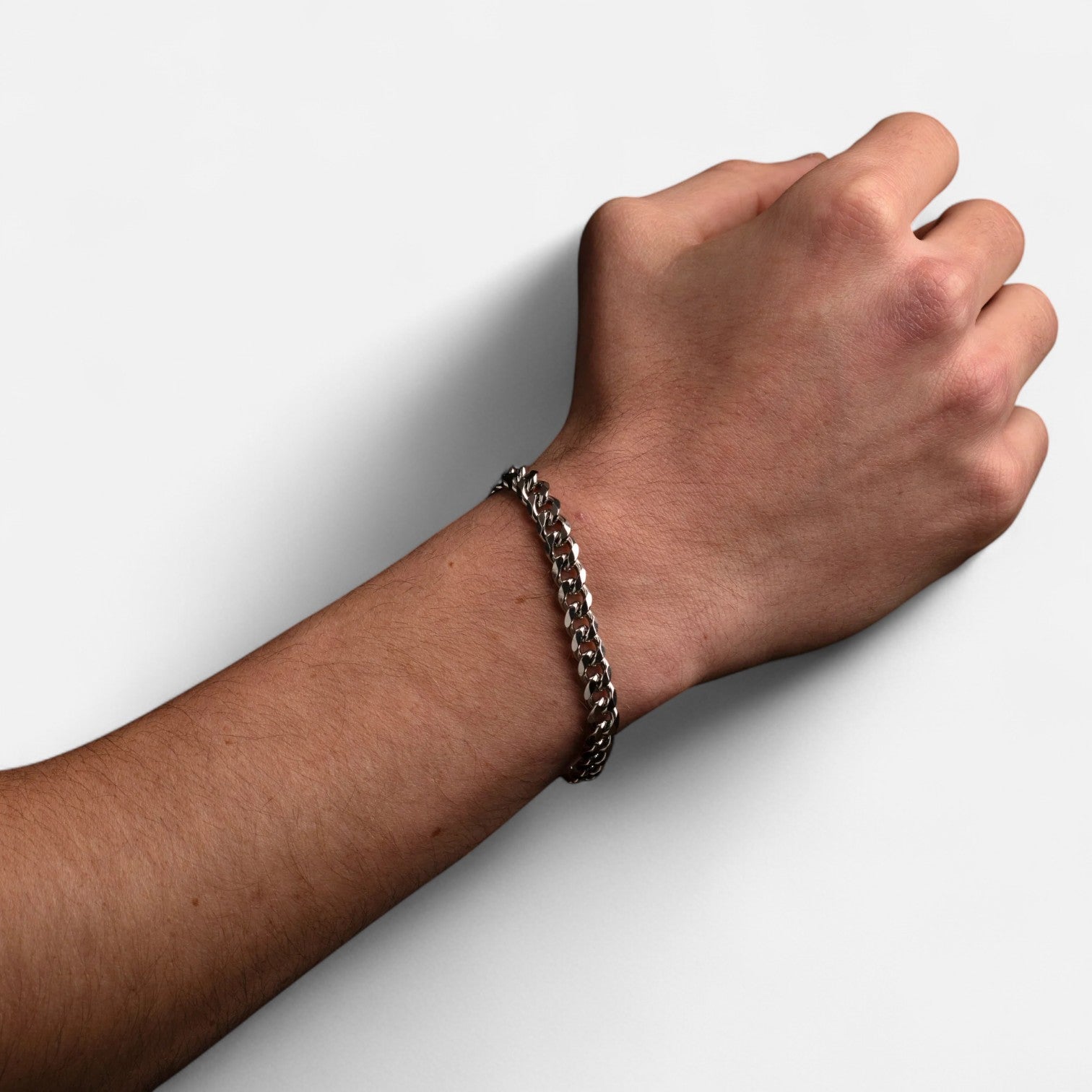Valcien | Men's Cuban Chain Bracelet – Bold Form, Timeless Authority