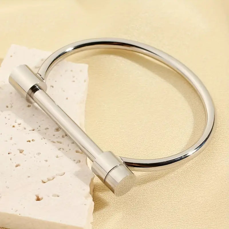 Valcien | Sleek U-Shaped Horseshoe Bracelet – Stainless Steel, Smooth Polished Finish
