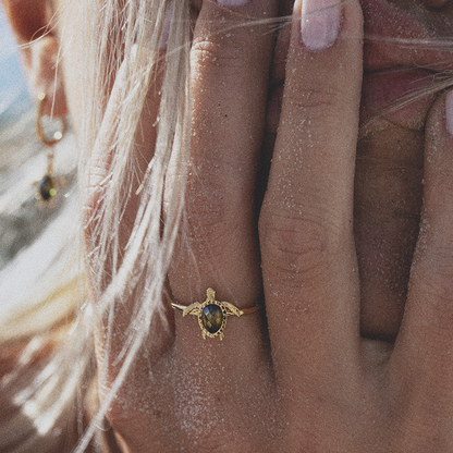 Valcien | Emrold Turtle Ring Gold