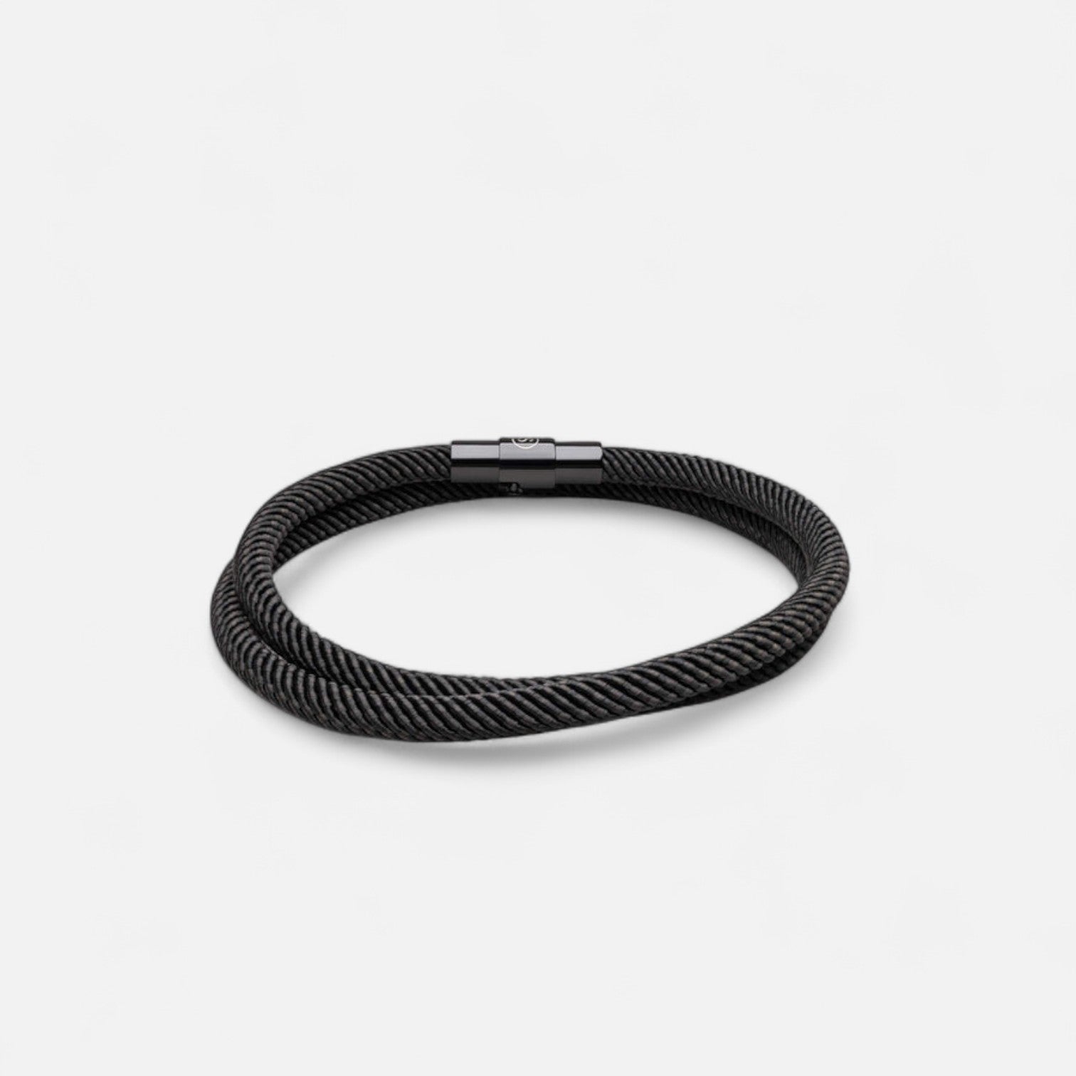 Valcien | Marine-Inspired Rope Bracelet – Nautical Strength, Minimalist Style