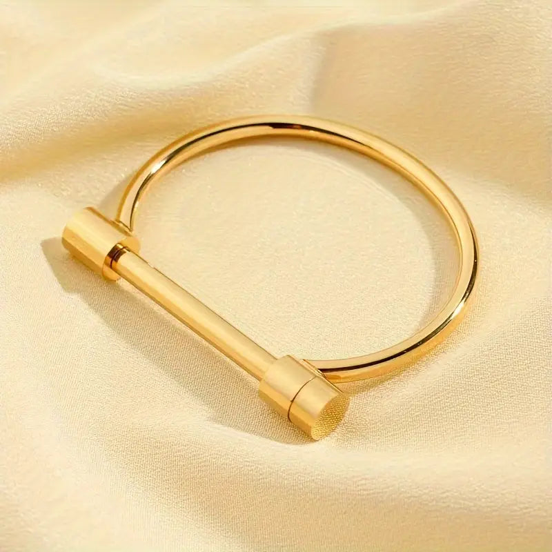 Valcien | Sleek U-Shaped Horseshoe Bracelet – Stainless Steel, Smooth Polished Finish